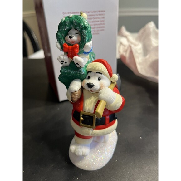 Hallmark 2022 Polar Bear Santa KOC Member Exclusive Magic Christmas Ornament - Picture 1 of 7